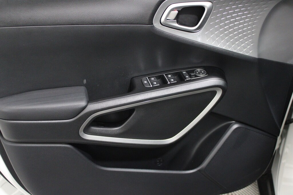 Used 2025 Kia Soul LX Hatchback