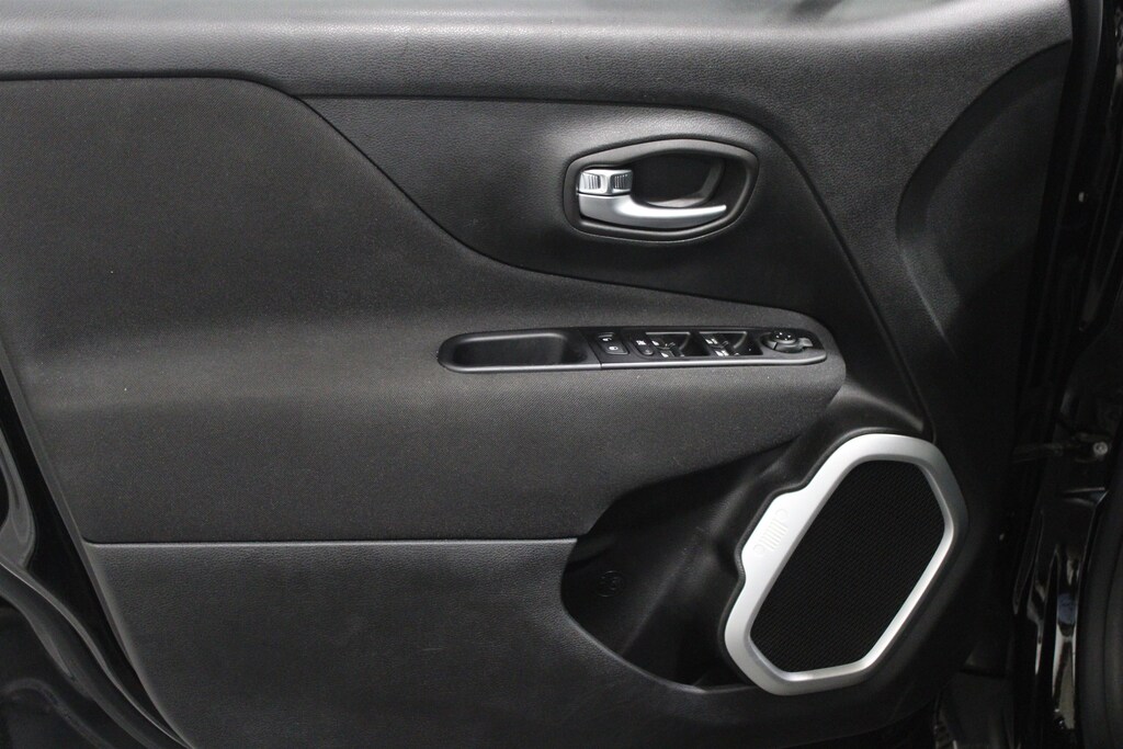 Used 2020 Jeep Renegade Latitude FWD SUV