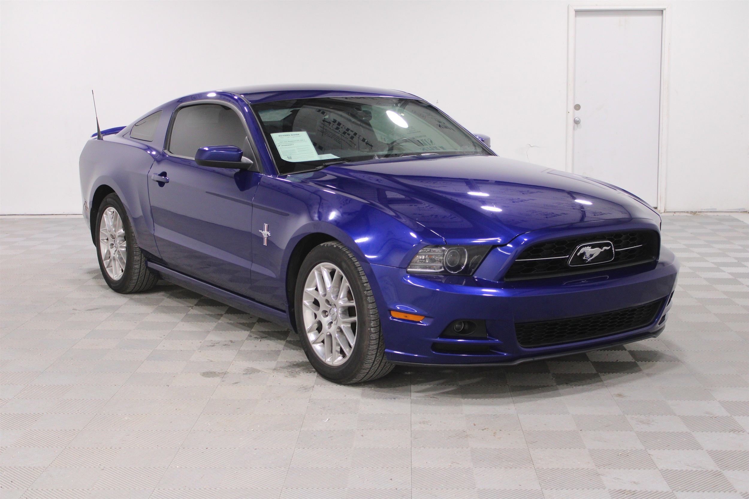 2014 Ford Mustang V6 Premium's photo