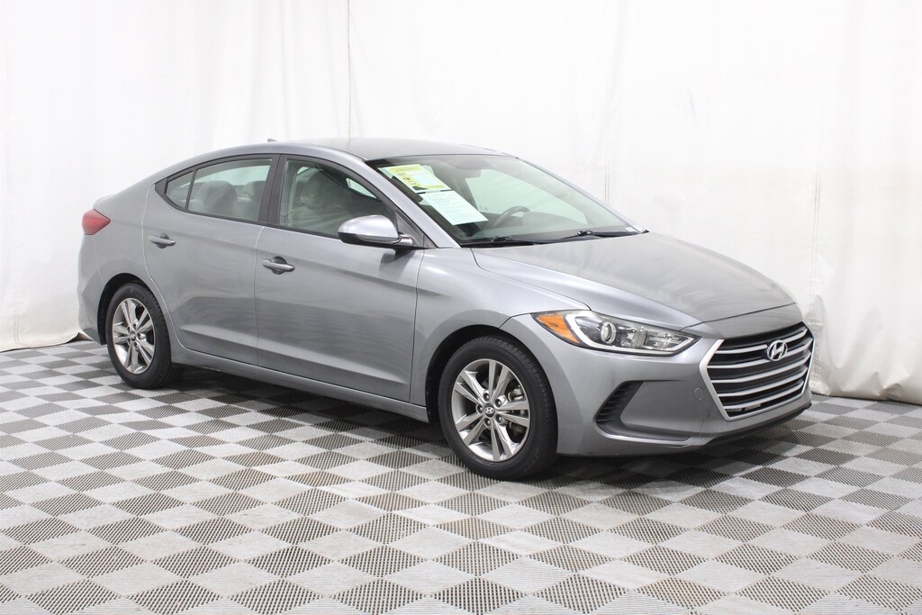 Used 2017 Hyundai Elantra SE Sedan