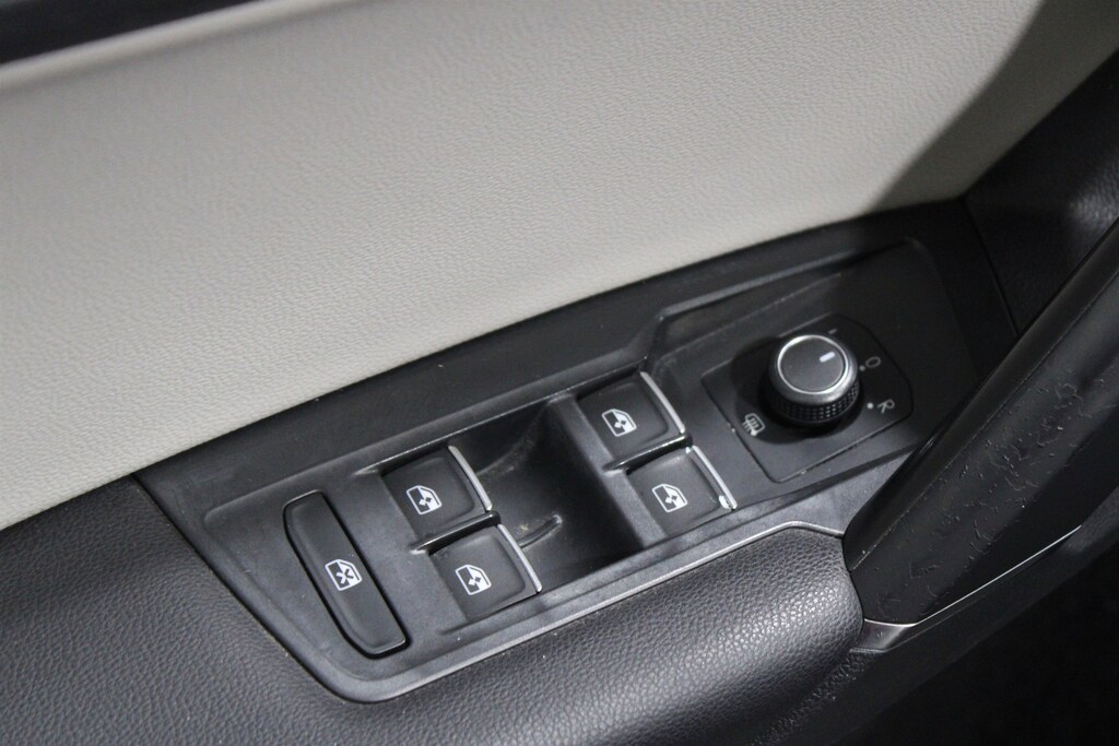 Used 2020 Volkswagen Tiguan 2.0T SE SUV