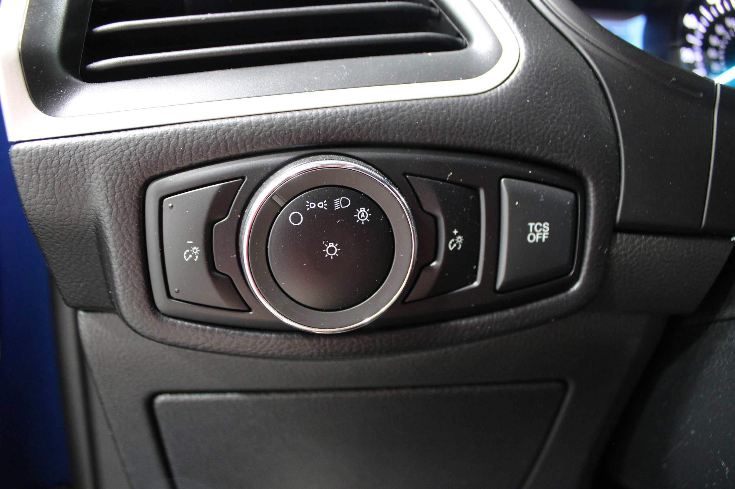 2024 Ford Edge SEL - Photo 8