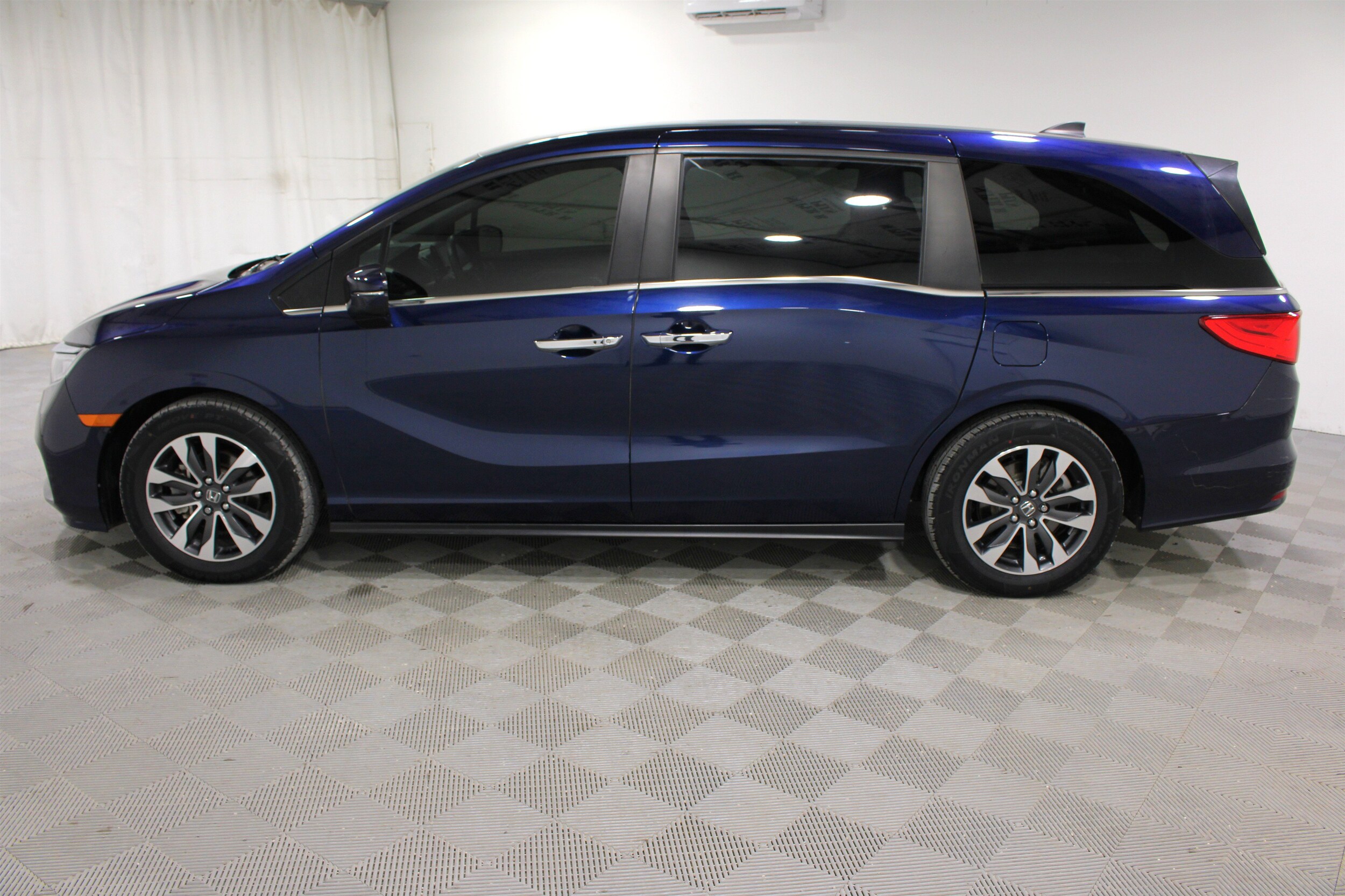 2024 Honda Odyssey EX-L - Photo 33
