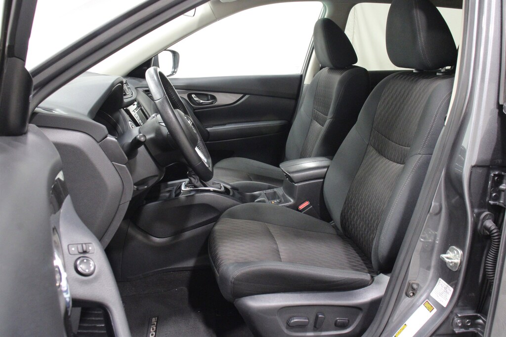 Used 2020 Nissan Rogue SV SUV