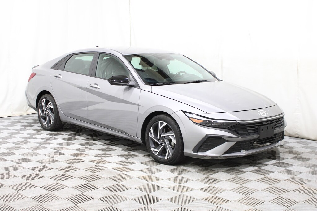 Used 2025 Hyundai Elantra SEL Sport Sedan