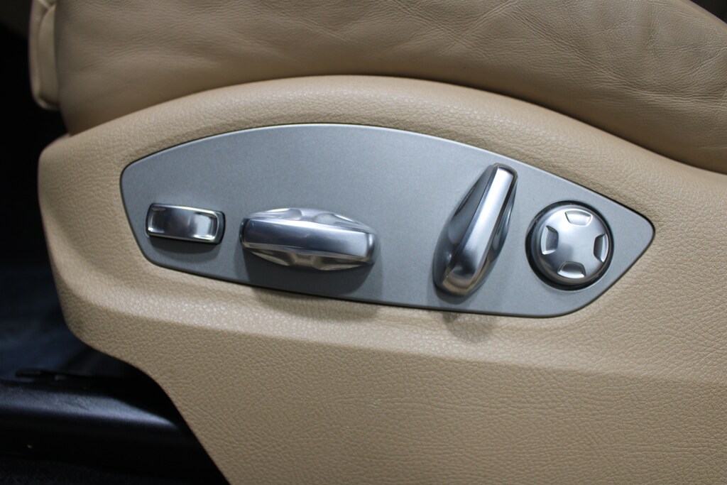 Used 2024 Porsche Macan T SUV