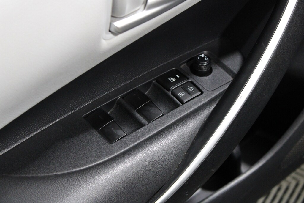 Used 2022 Toyota Corolla SE Sedan