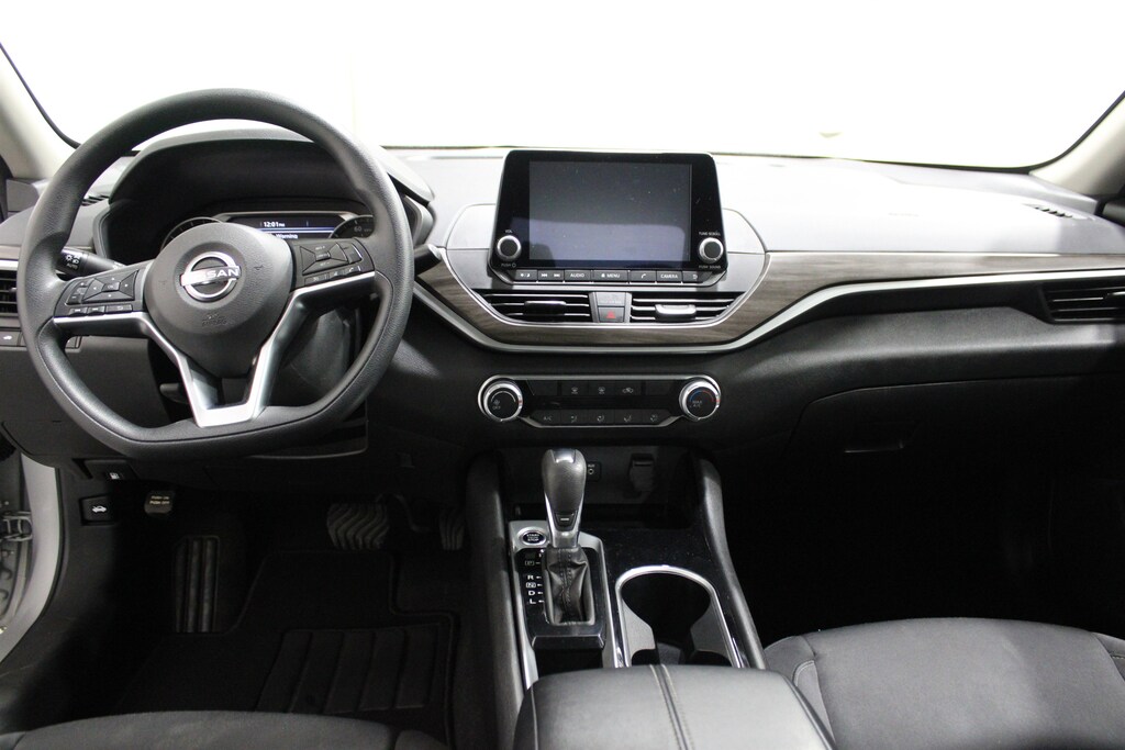 Used 2024 Nissan Altima 2.5 SV Sedan