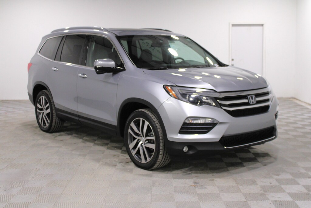 Used 2018 Honda Pilot Touring AWD SUV