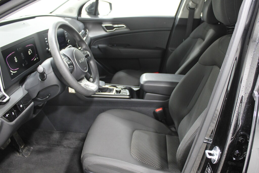 Used 2024 Kia Sportage LX SUV