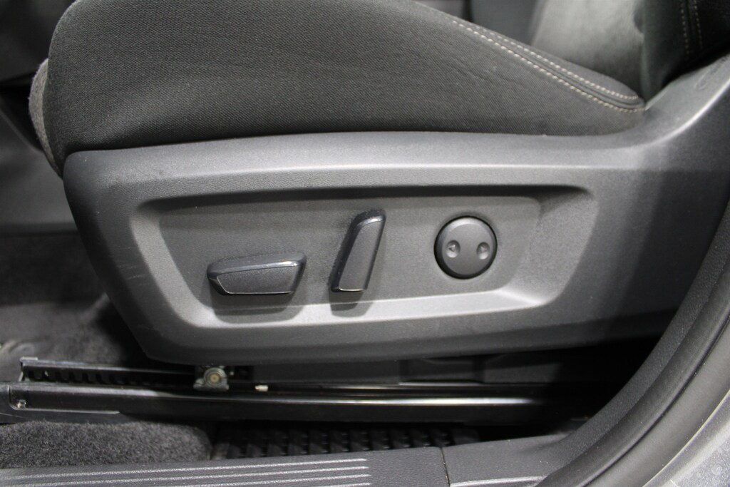 Used 2024 Nissan Rogue SV SUV