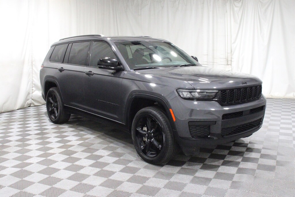 Used 2023 Jeep Grand Cherokee L Laredo SUV