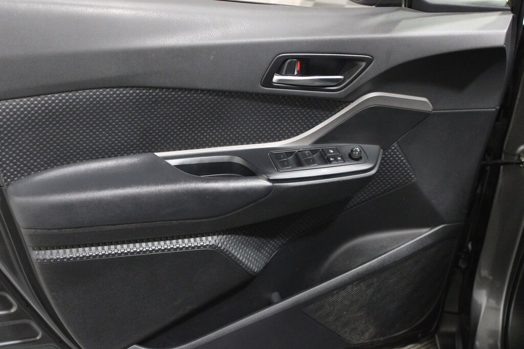 Used 2021 Toyota C-HR LE SUV