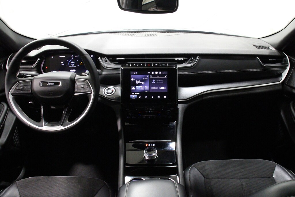 Used 2023 Jeep Grand Cherokee L Laredo SUV