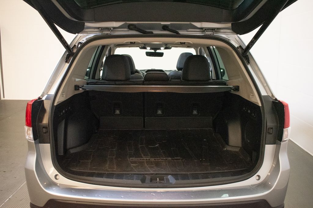 2023 Subaru Forester Limited - Photo 26