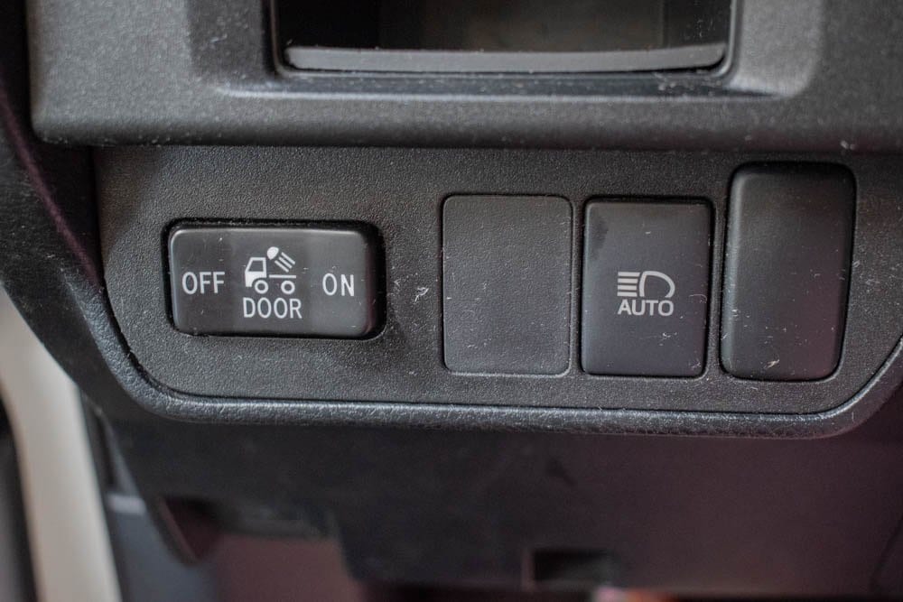 2019 Toyota Tacoma SR5 photo 16