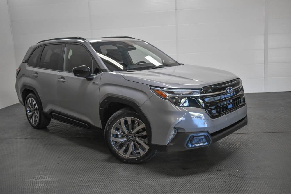 2025 Subaru Forester Touring's photo