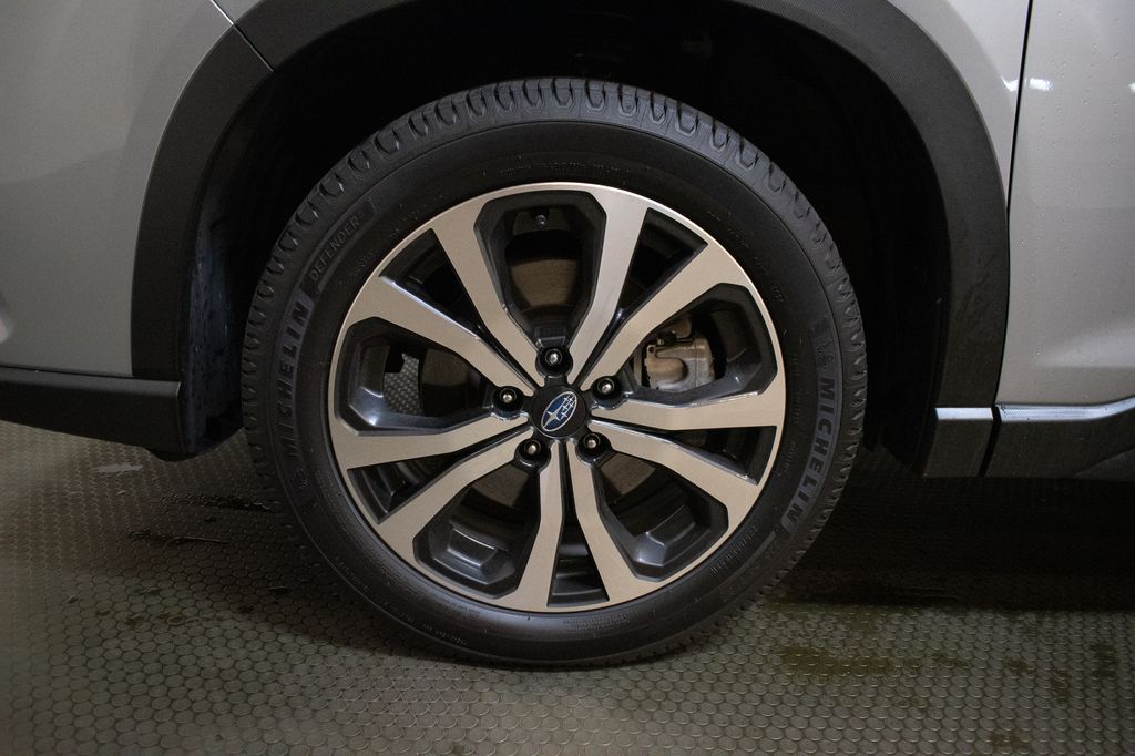 2023 Subaru Forester Limited - Photo 9