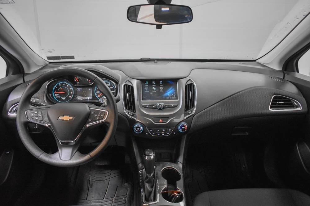 2017 Chevrolet Cruze LT photo 9