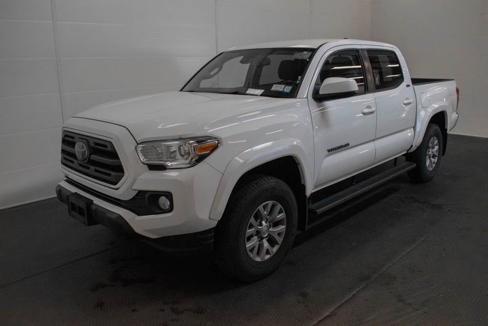 2019 Toyota Tacoma SR5 photo 3