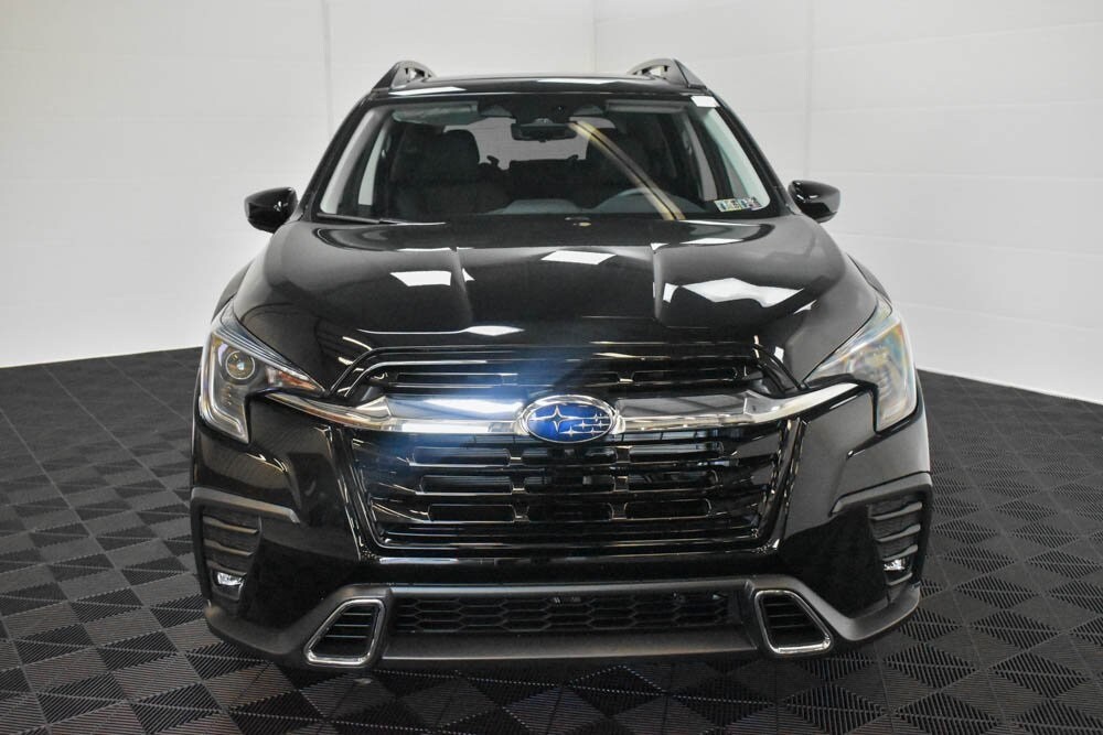 2025 Subaru Ascent Touring photo 2