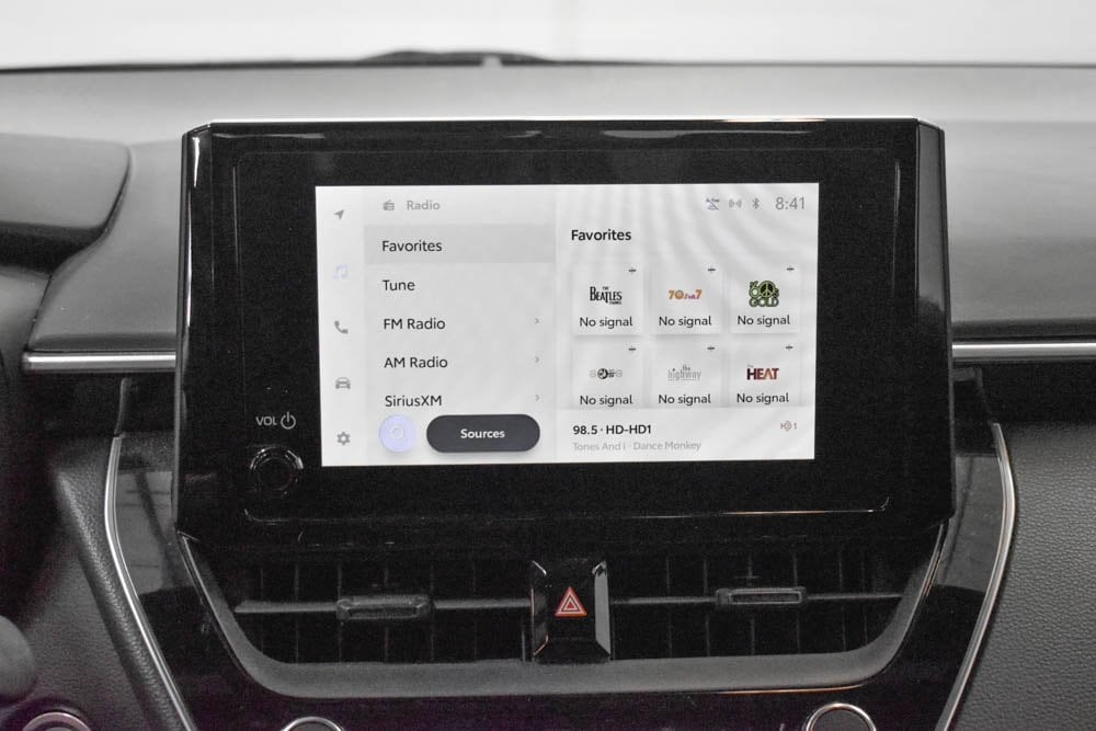 2023 Toyota Corolla SE photo 14