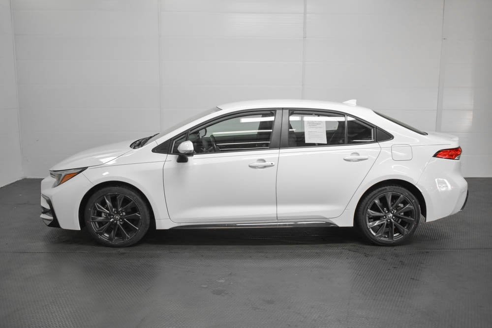 2023 Toyota Corolla SE photo 4