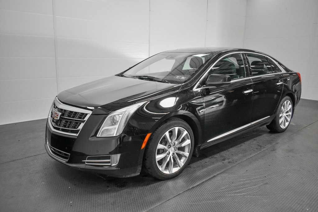 2016 Cadillac XTS Luxury photo 3