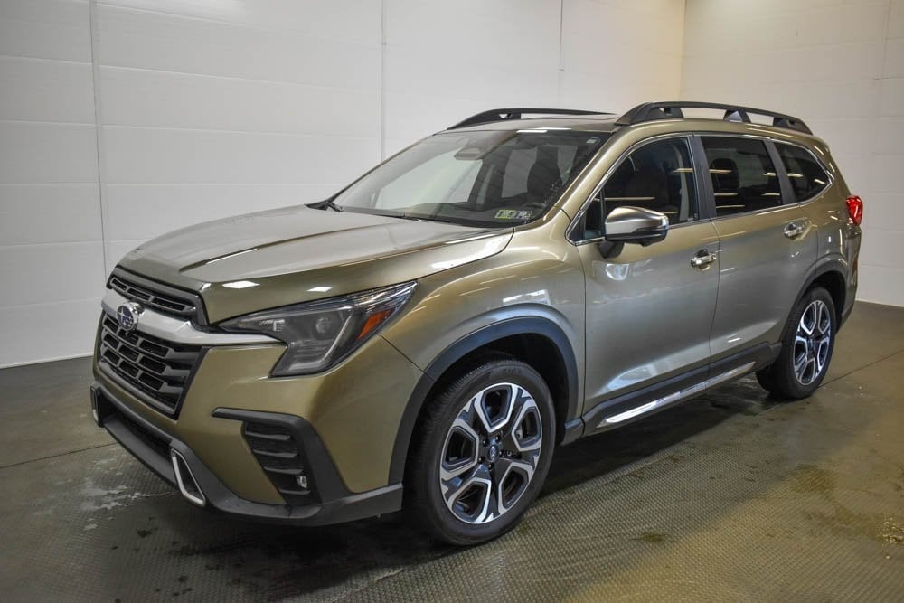 2023 Subaru Ascent Touring photo 4