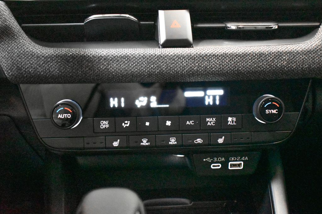 2026 Subaru Outback Limited - Photo 17