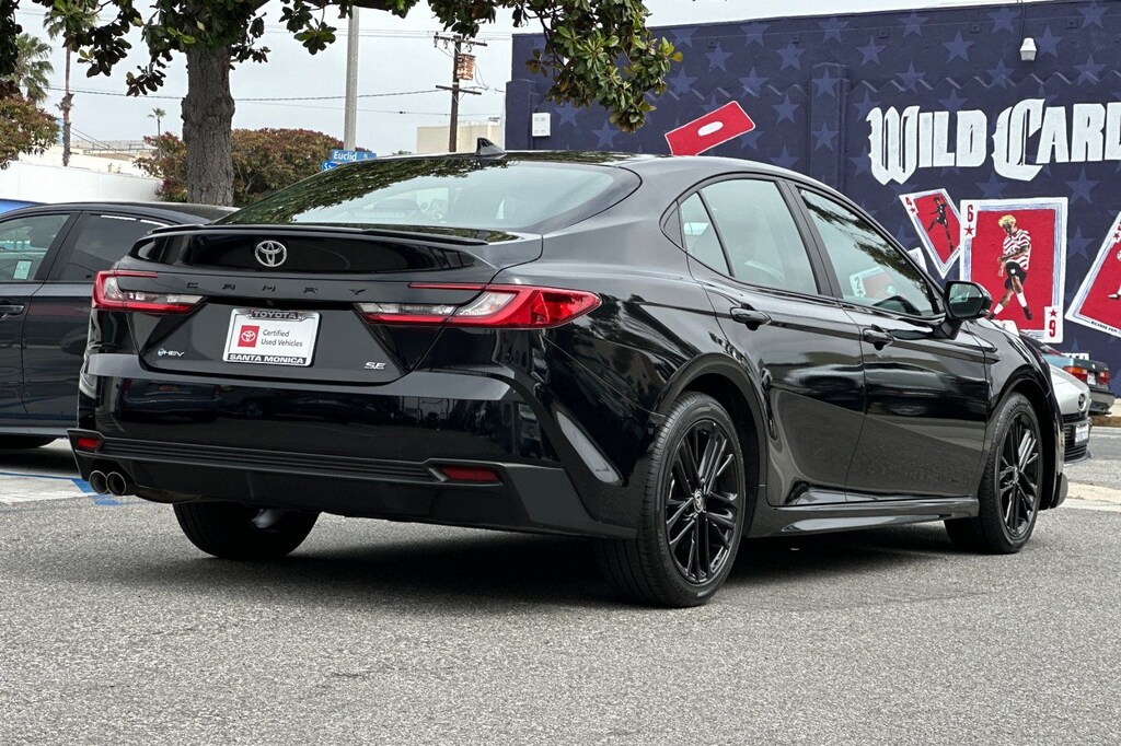Used 2025 Toyota Camry SE Sedan