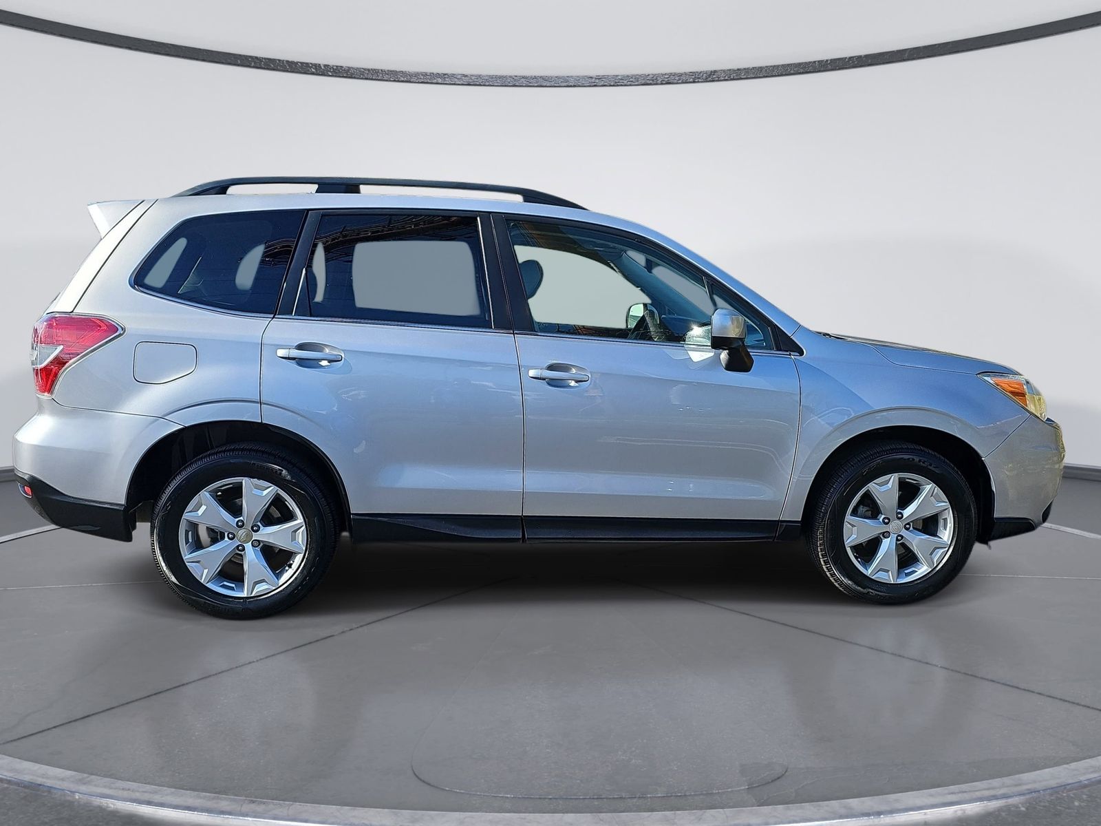 Used 2015 Subaru Forester i Limited with VIN JF2SJAHC4FH571206 for sale in Hawthorne, CA