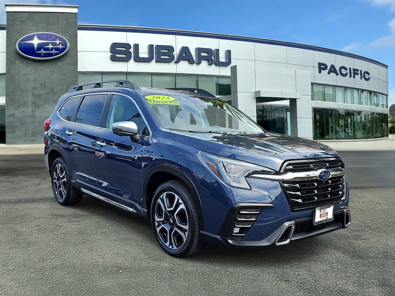 2023 Subaru Ascent Touring's photo