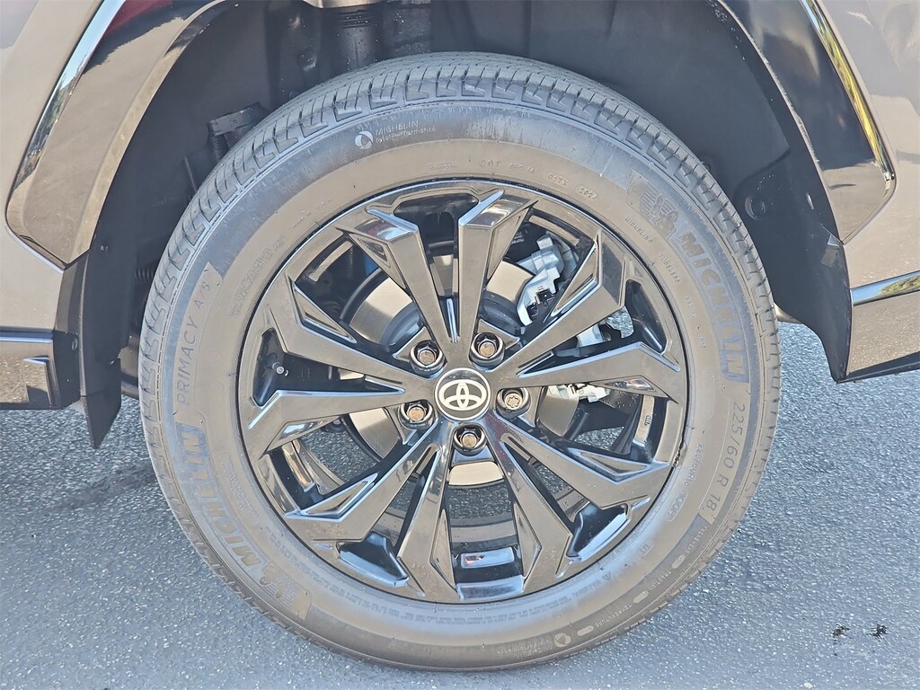 2024 Toyota RAV4 Hybrid XSE photo 3