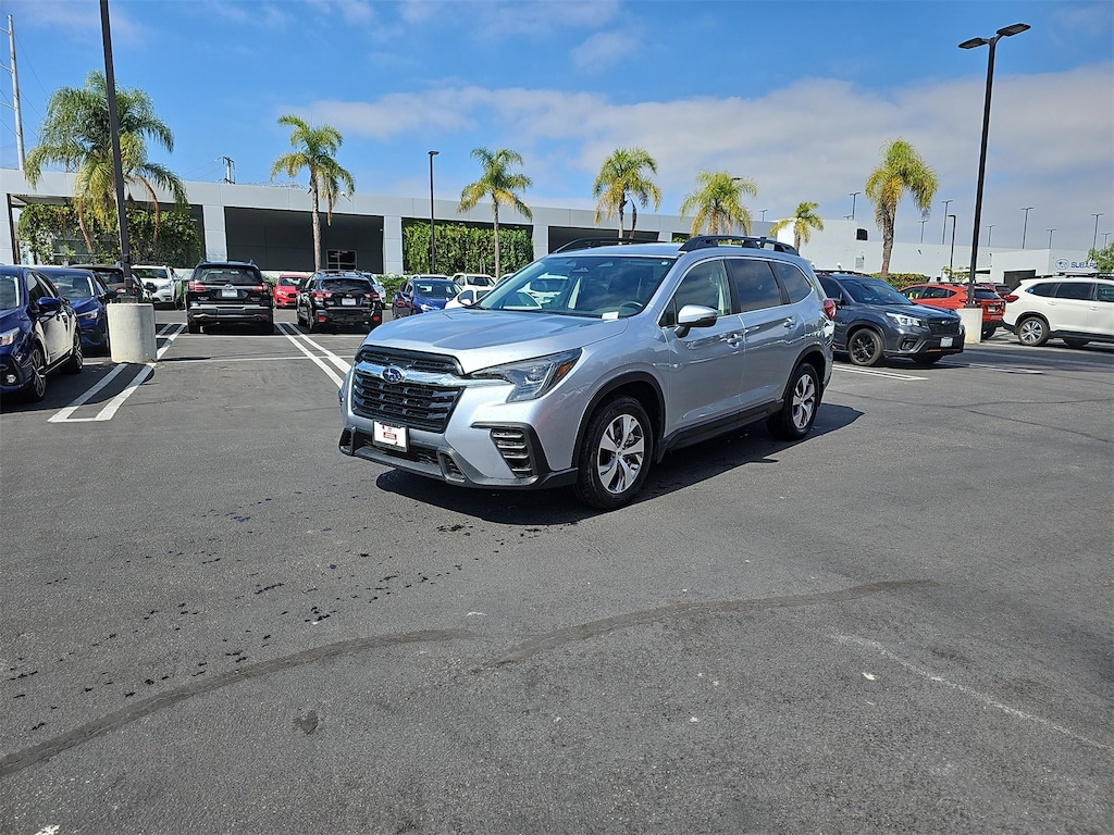 2023 Subaru Ascent Premium photo 3