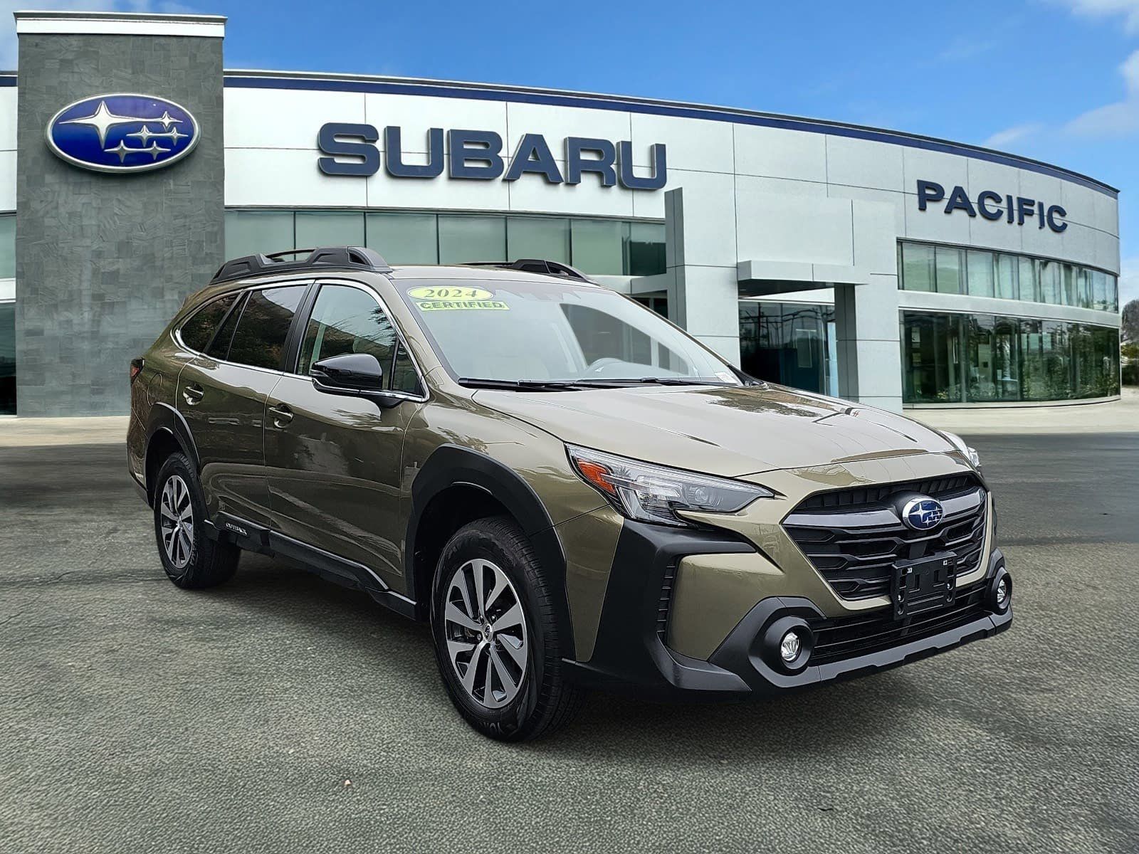 2024 Subaru Outback Premium's photo