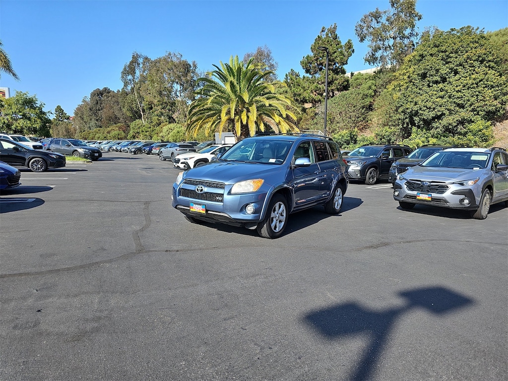 2012 Toyota RAV4 Limited photo 3