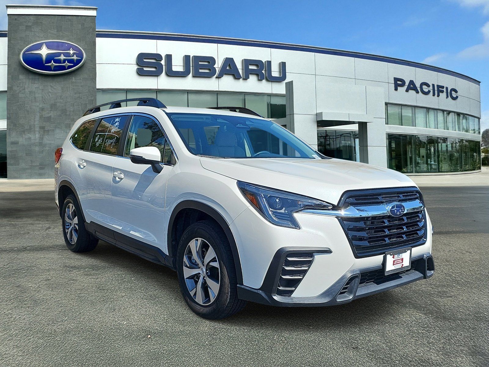 2023 Subaru Ascent Premium 7 Passenger's photo
