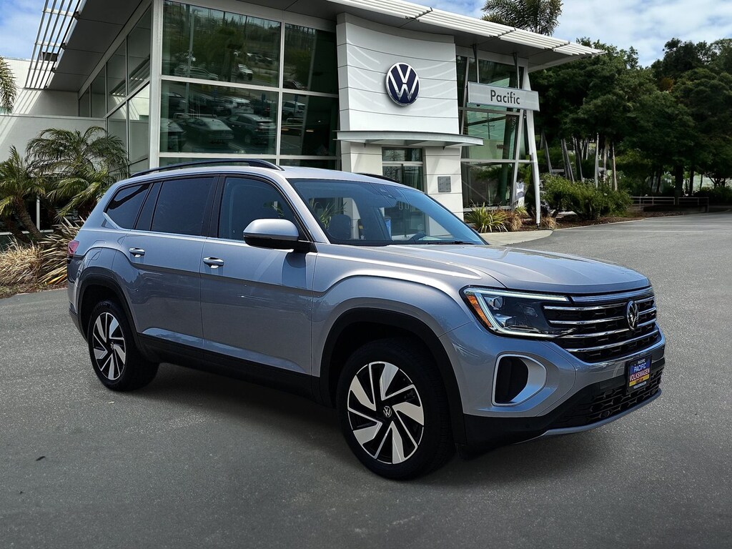 Used 2024 Volkswagen Atlas 2.0T SE w/Technology SUV