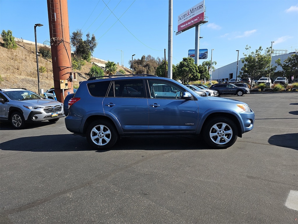 2012 Toyota RAV4 Limited photo 7