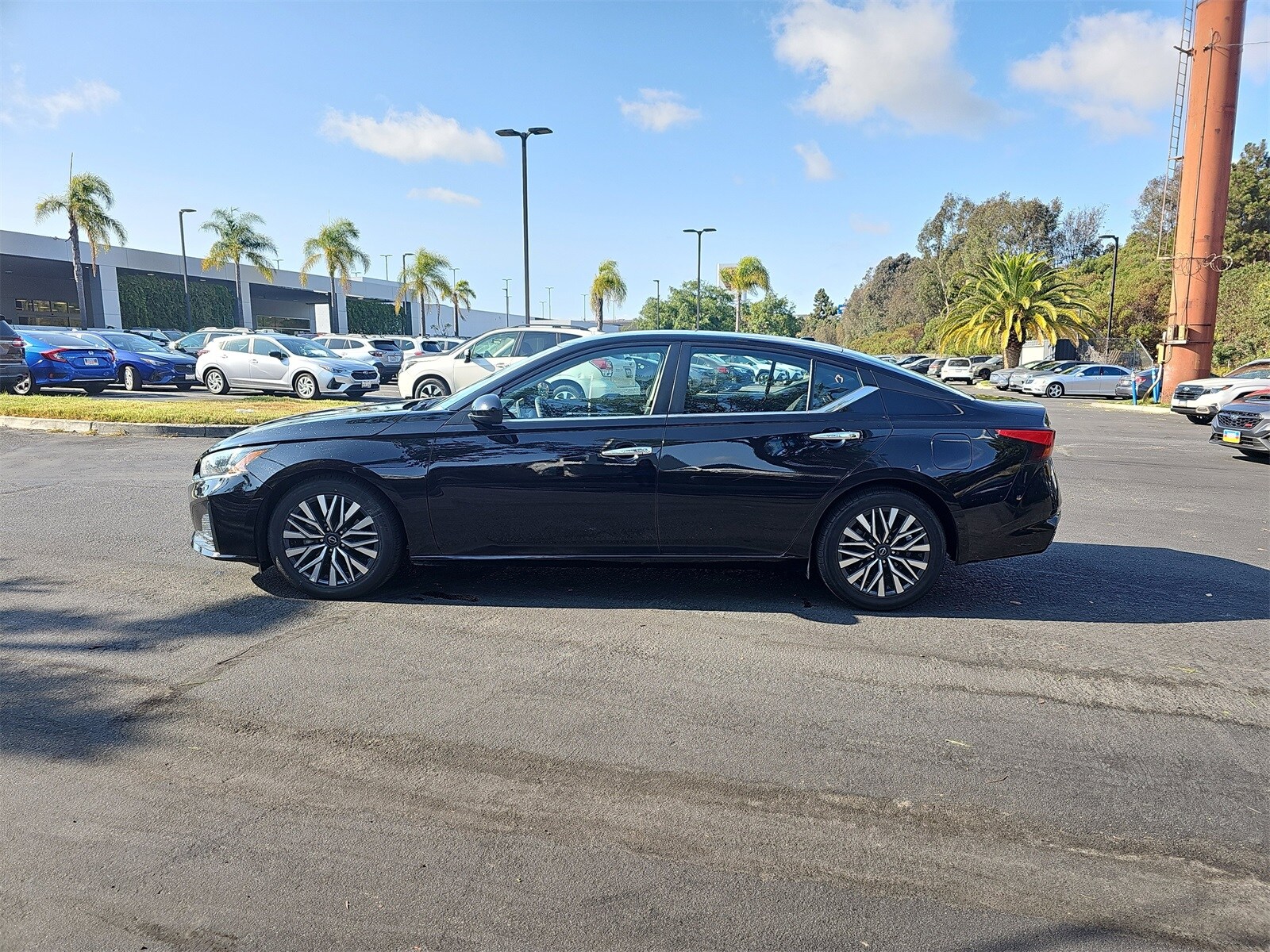 2023 Nissan Altima 2.5 SV photo 4