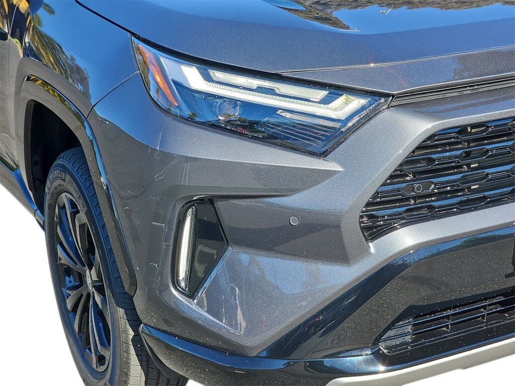 2024 Toyota RAV4 Hybrid XSE photo 2