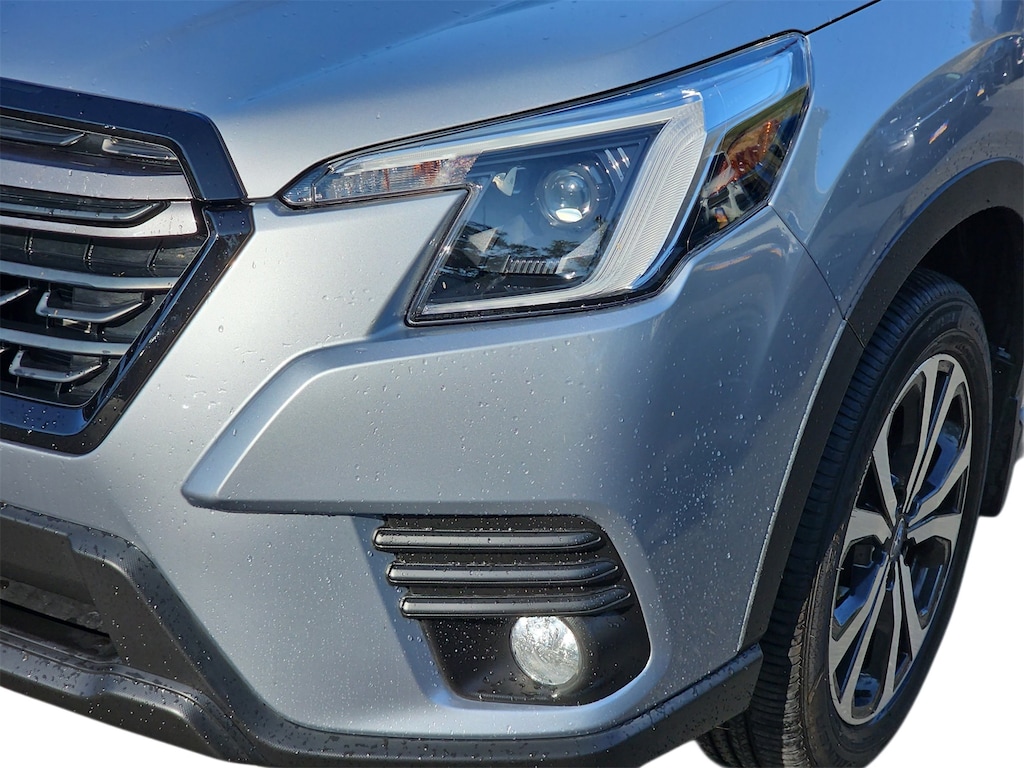 2023 Subaru Forester Limited photo 3