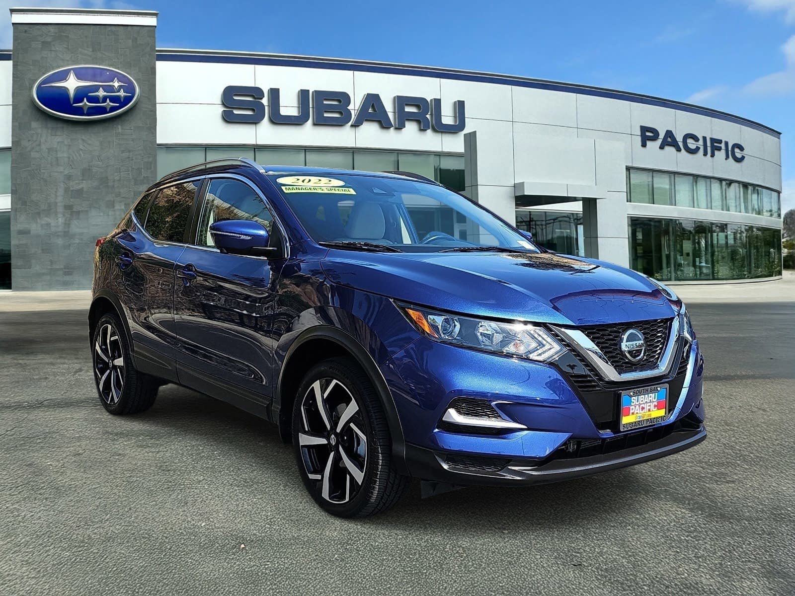 2022 Nissan Rogue Sport SL AWD's photo