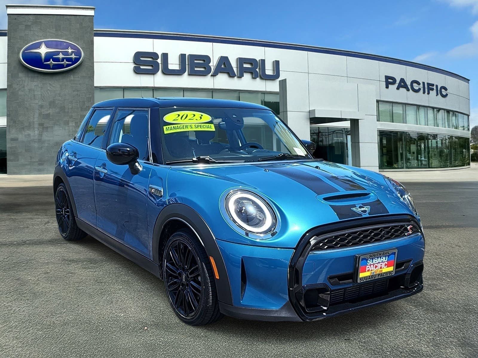 2023 MINI Hardtop Cooper S's photo