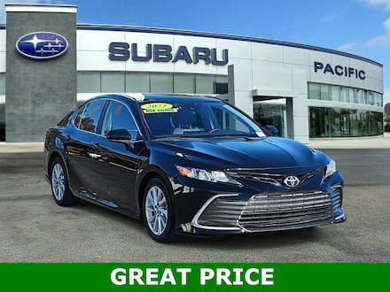 2022 Toyota Camry LE Sedan