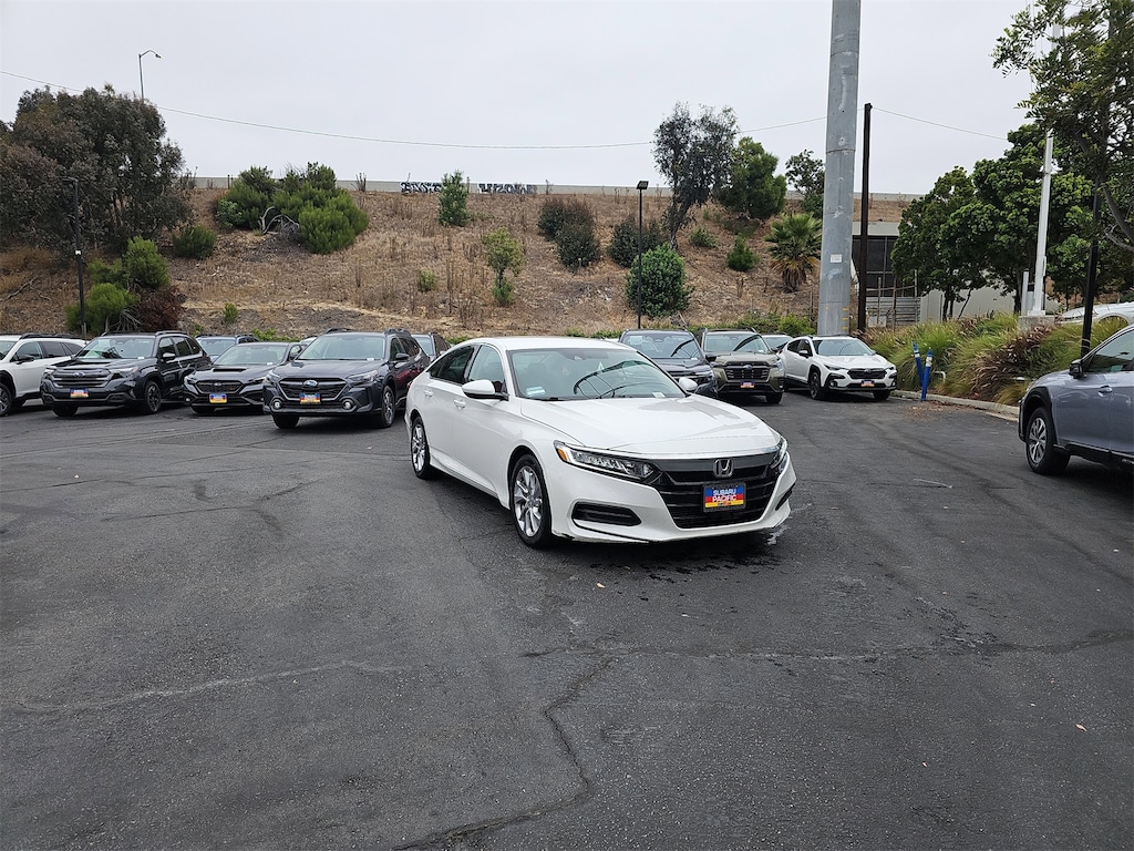 2019 Honda Accord LX photo 3