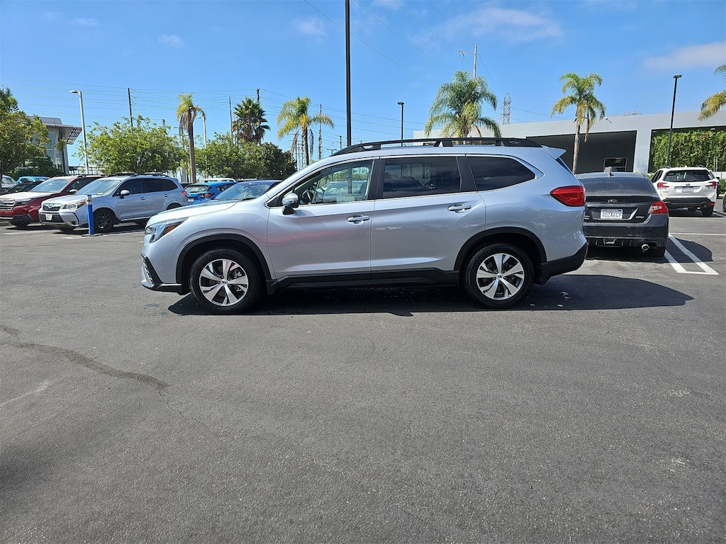 2023 Subaru Ascent Premium photo 4