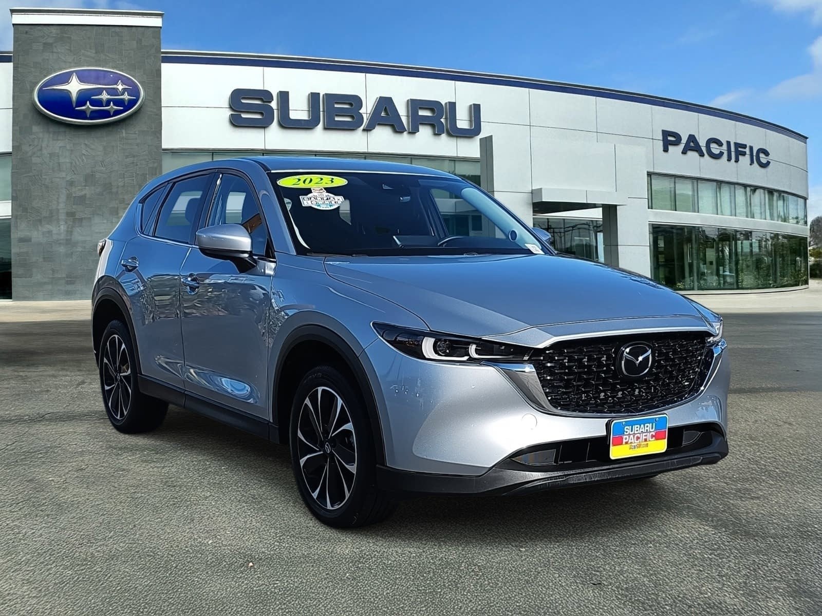 2023 Mazda CX-5 S Premium package's photo