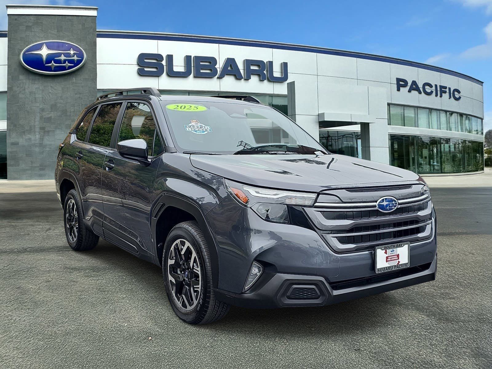 2025 Subaru Forester Premium's photo